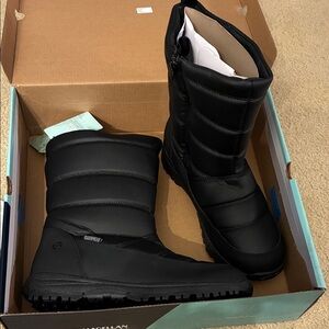 Magellan Outdoors NEW Black Winter Boots Adult Snow Boot II Men’s 8 Womens 9